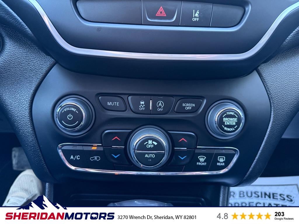 2022 Jeep Cherokee Latitude Lux