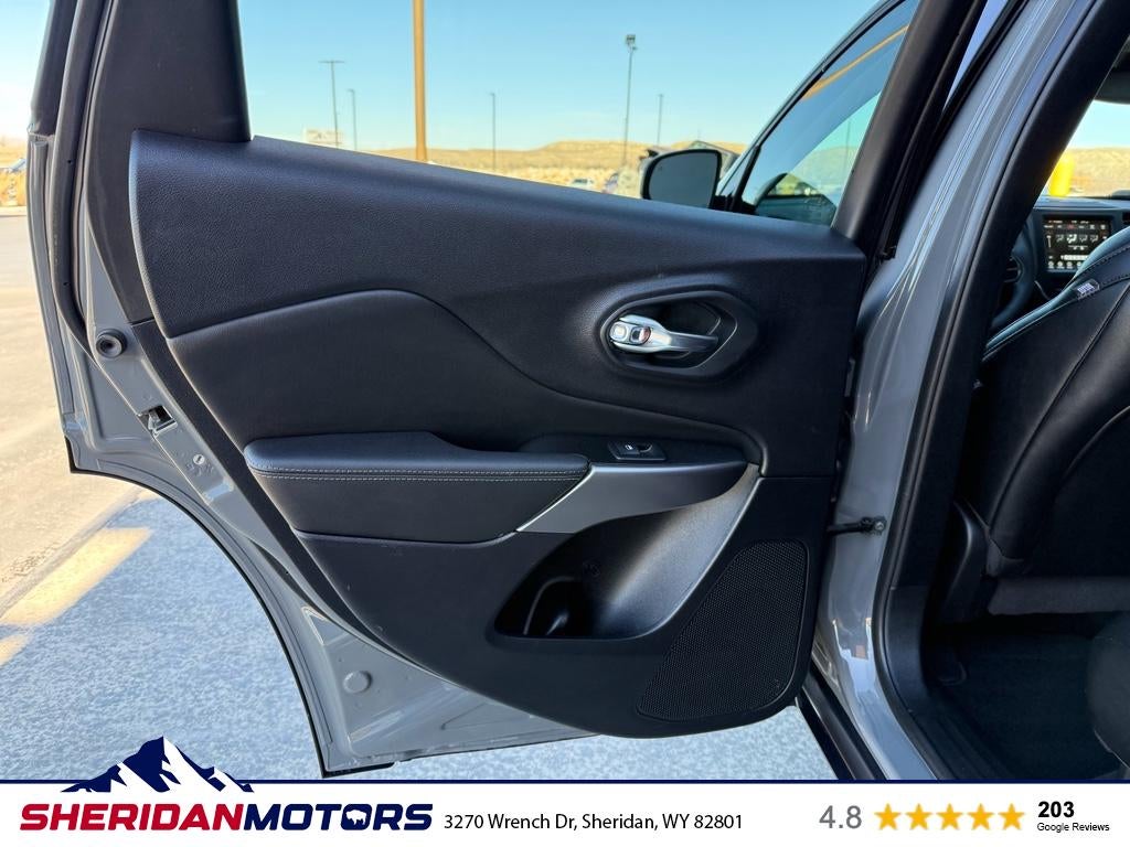 2022 Jeep Cherokee Latitude Lux