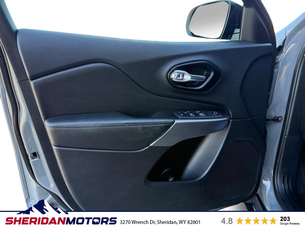 2022 Jeep Cherokee Latitude Lux