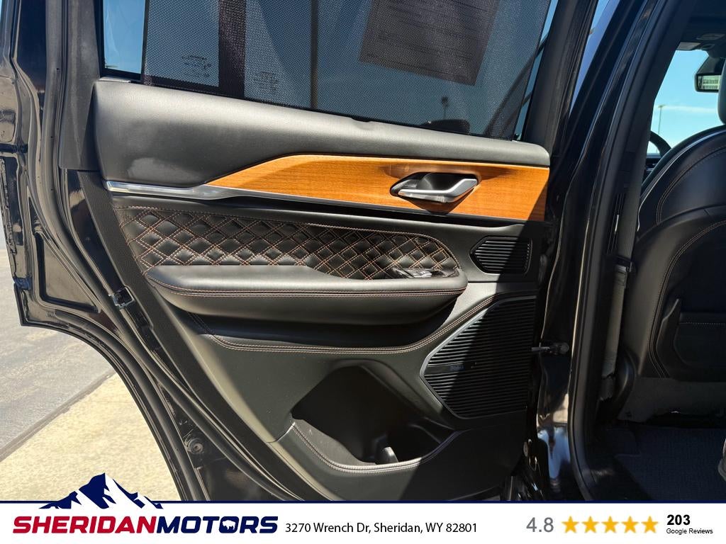 2023 Jeep Grand Cherokee Summit