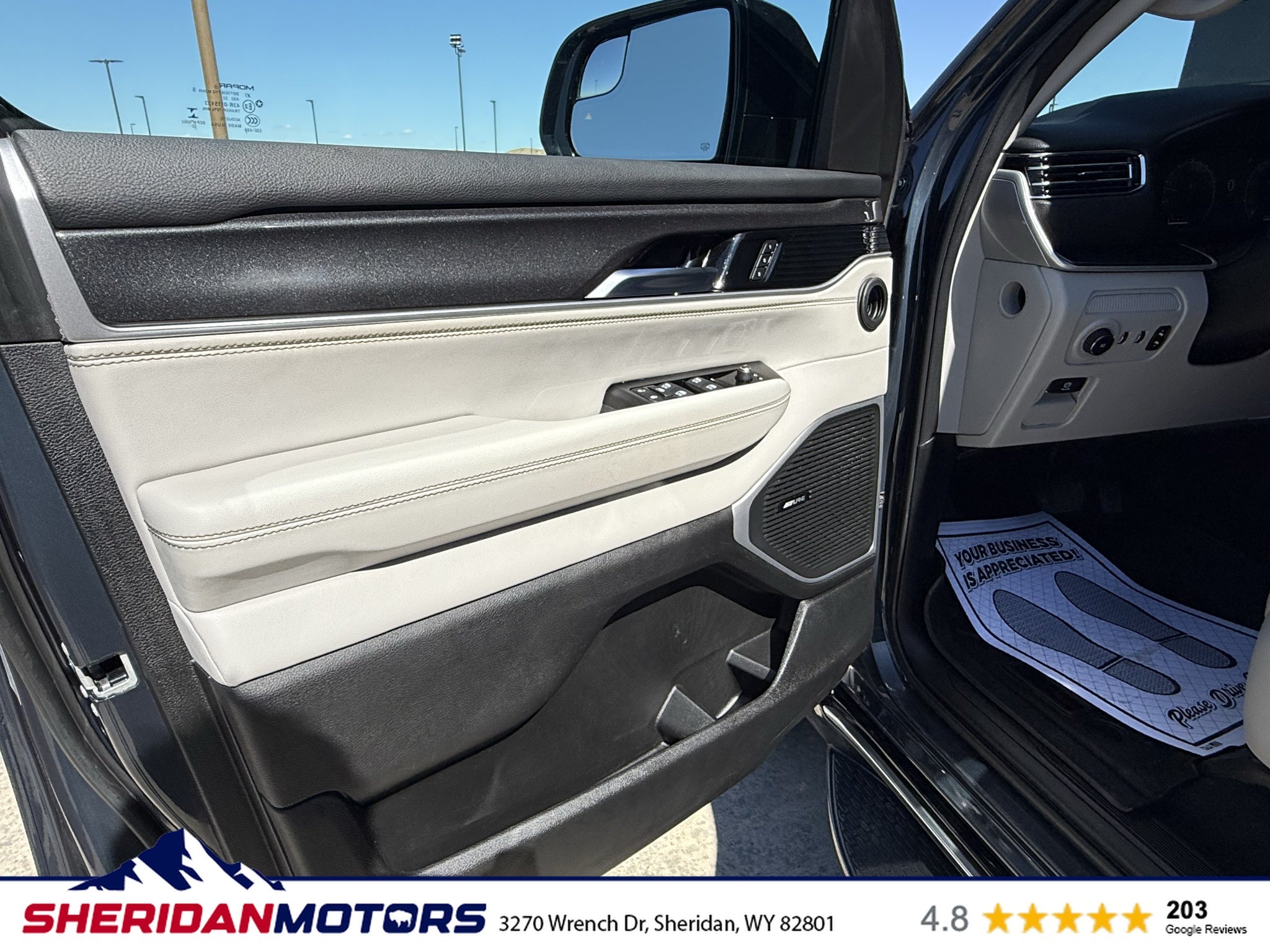2023 Jeep Wagoneer NA