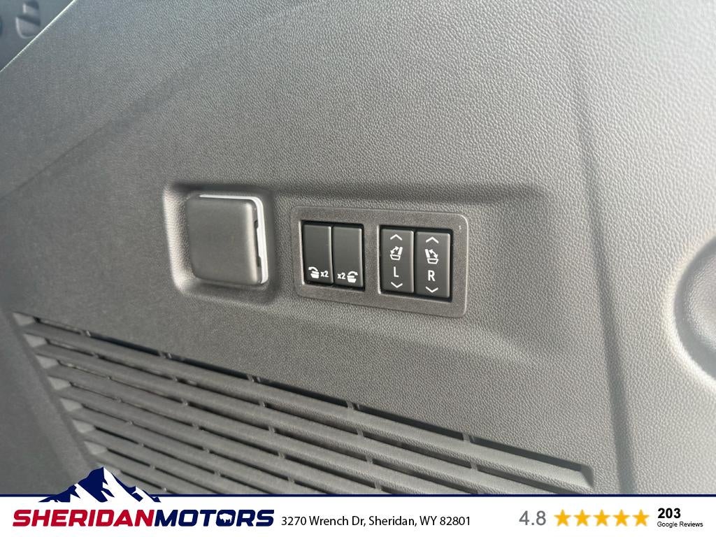 2026 GMC Yukon XL Denali - Photo 10