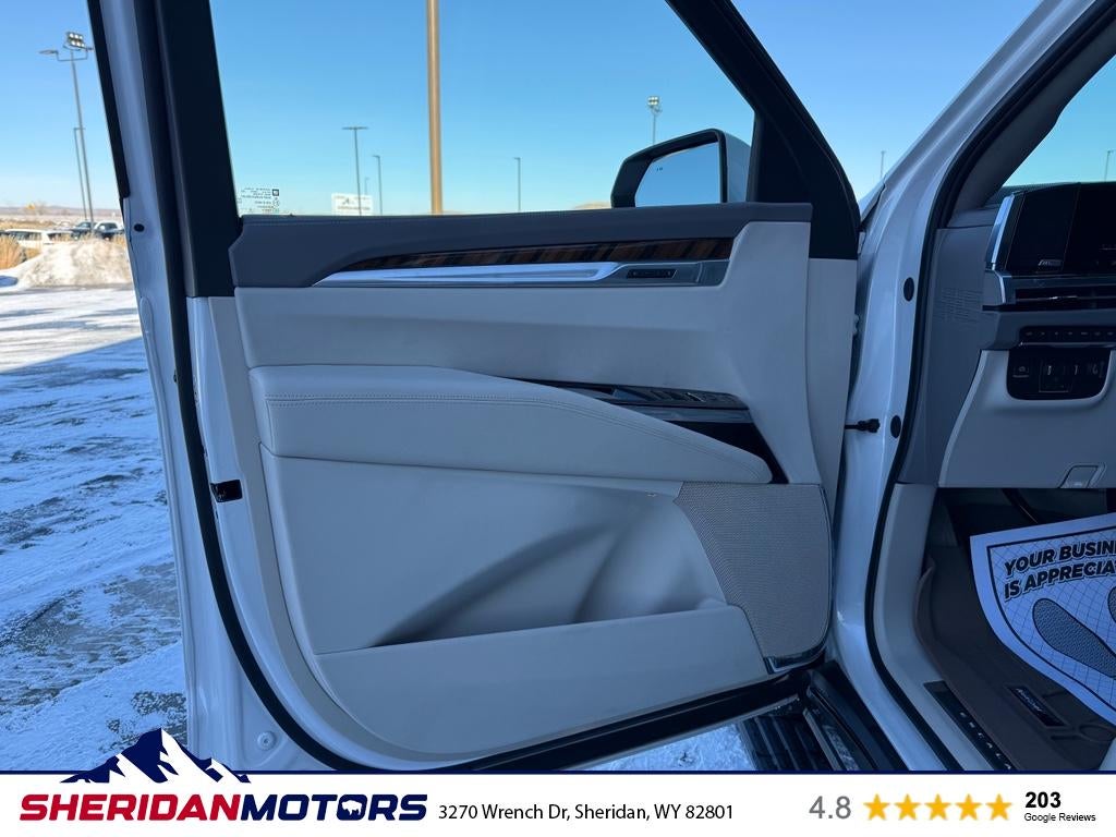 2025 Cadillac Escalade ESV Premium Luxury Platinum