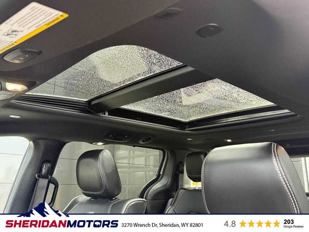 2024 Chrysler Pacifica Hybrid Premium S Appearance Pkg