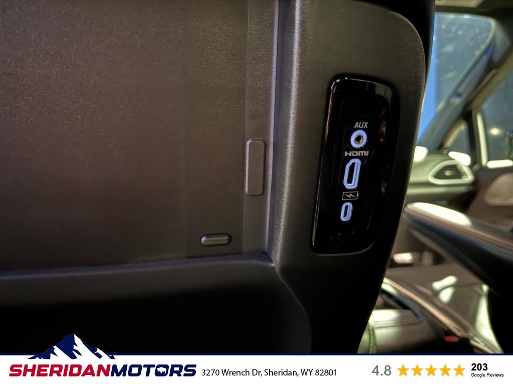 2024 Chrysler Pacifica Hybrid Premium S Appearance Pkg