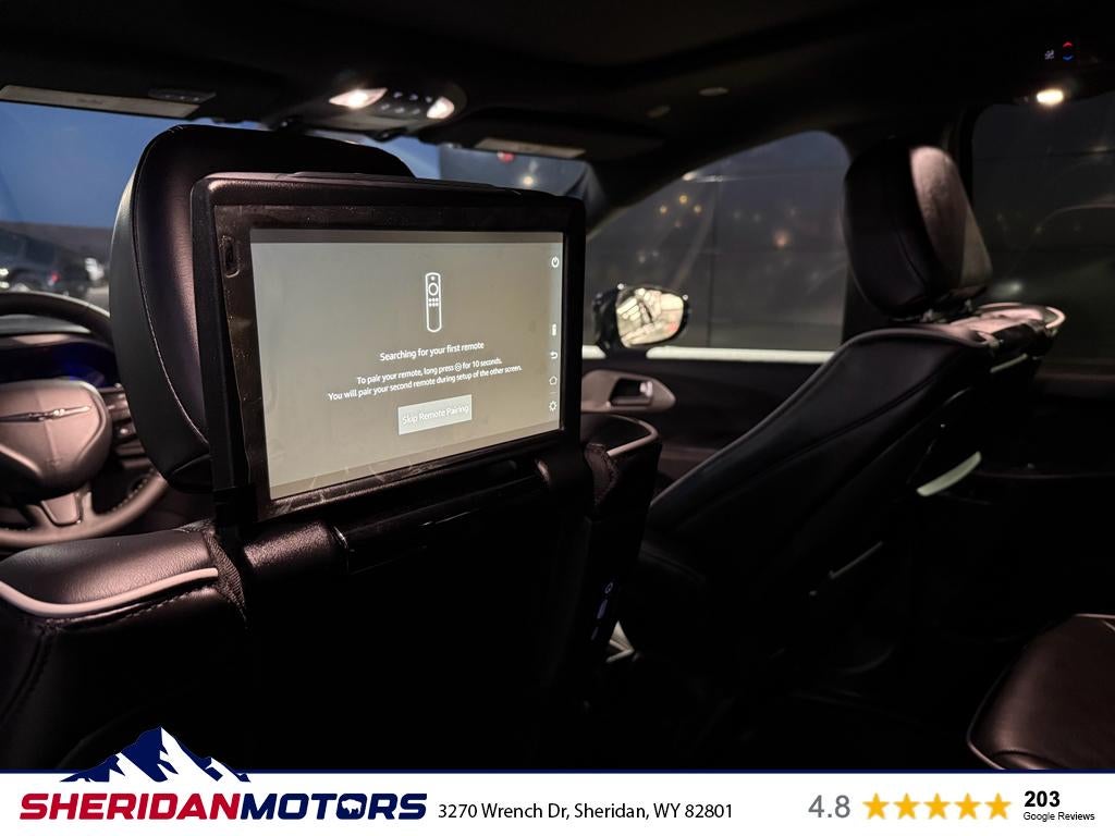 2024 Chrysler Pacifica Hybrid Premium S Appearance Pkg