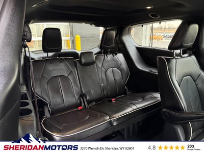 2024 Chrysler Pacifica Hybrid Premium S Appearance Pkg