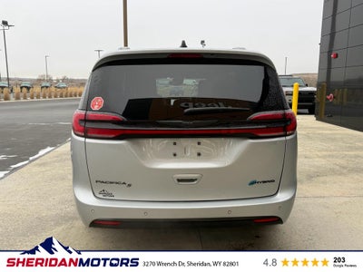 2024 Chrysler Pacifica Hybrid Premium S Appearance Pkg